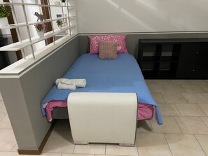 1 quarto, ferros/tábuas de passar roupa, Wi-Fi, roupa de cama