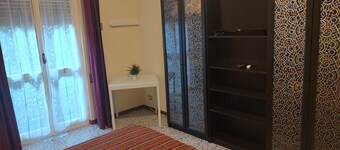 Room&Board Apartment up to 7 beds Voghera
