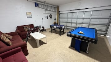 غرفة الألعاب