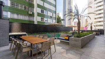 Luxury Studio | Outdoor dining