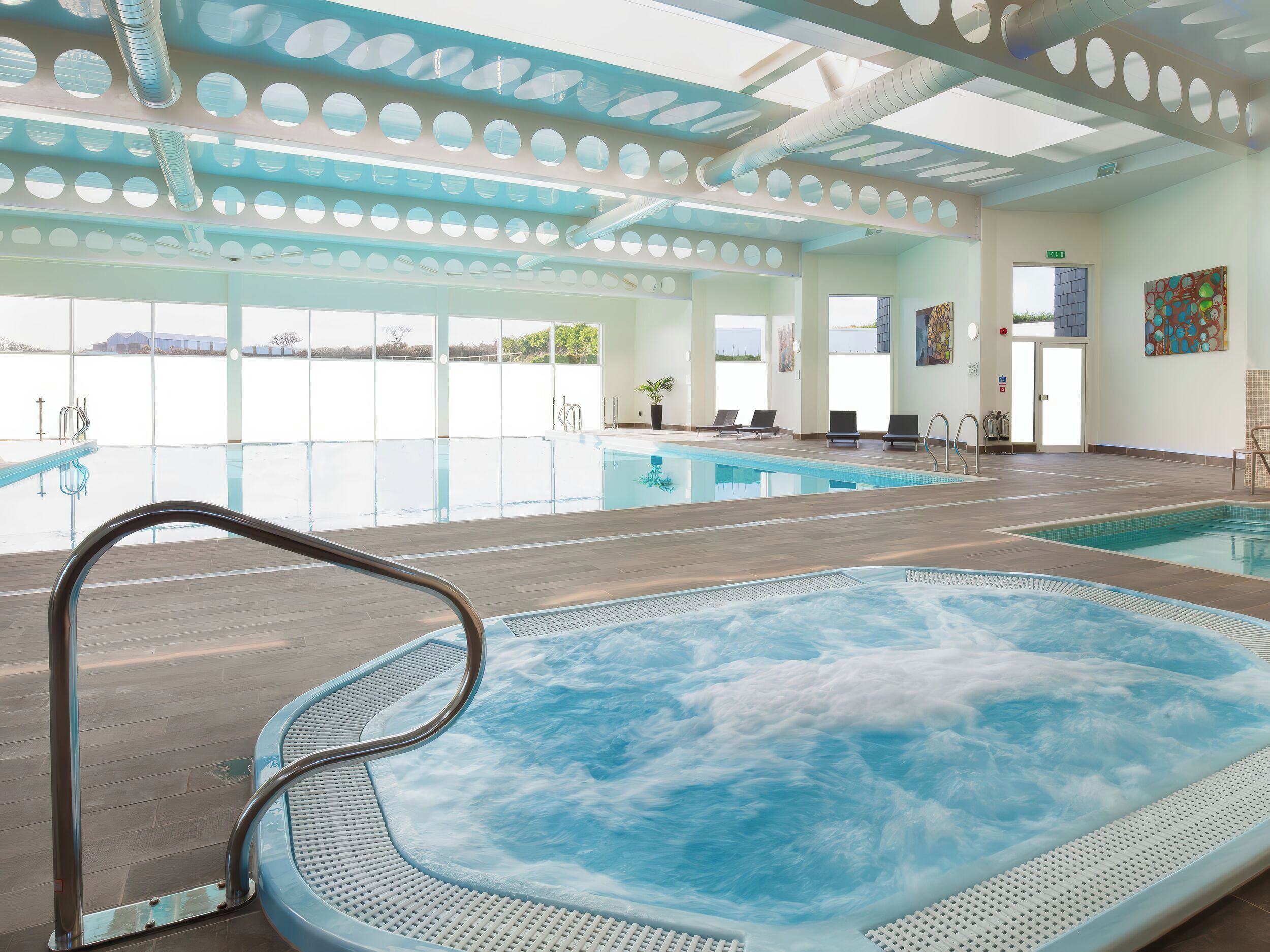 Indoor pool, outdoor pool