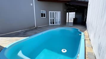 Villa | Outdoor spa tub