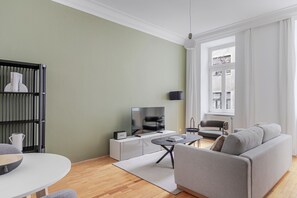 テレビ、ステレオ