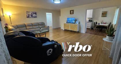 LA Cozy
Spacious 2BR on 1st Floor Private Entrance Ideal for Extended Stays