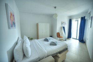 2 bedrooms, iron/ironing board, free WiFi, bed sheets