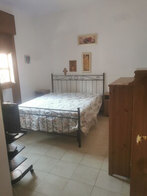 3 habitaciones, cuna de viaje, wifi gratis y ropa de cama 