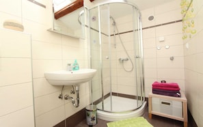 Hair dryer, towels