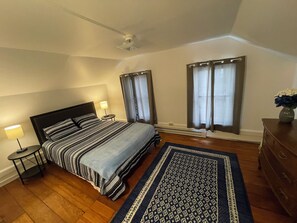 3 bedrooms, desk, iron/ironing board, WiFi