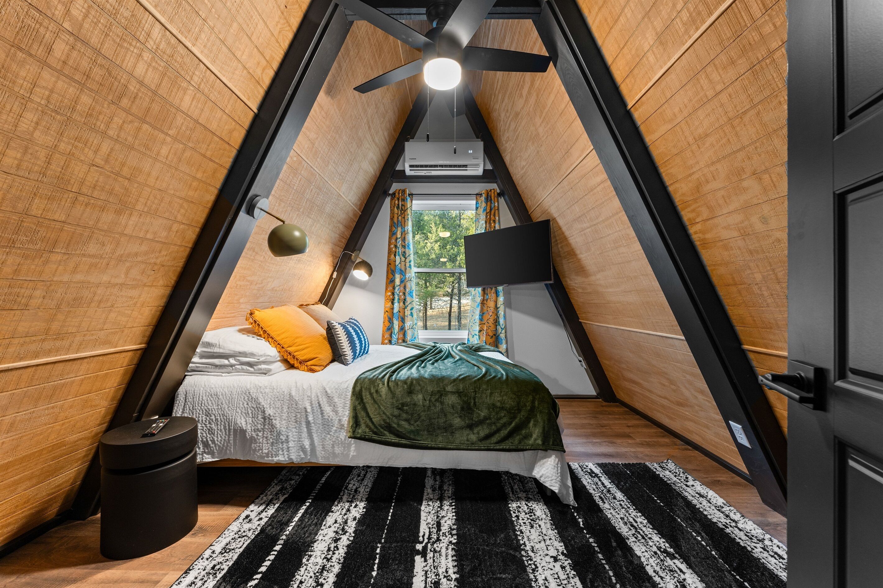 3 bedrooms, iron/ironing board, travel cot, free WiFi