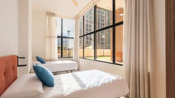 3 slaapkamers, een strijkplank/strijkijzer, gratis wifi, beddengoed