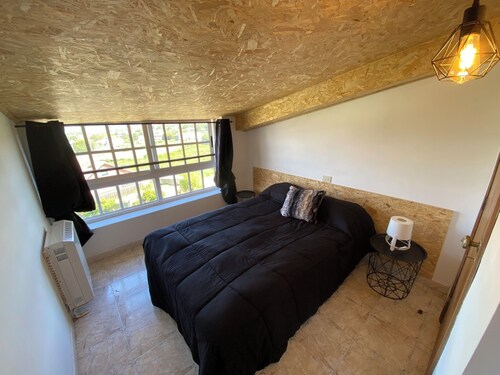 ATTIC APARTMENT OVERLOOKING THE MOUTH OF THE RIVER: IDEAL FOR COUPLES