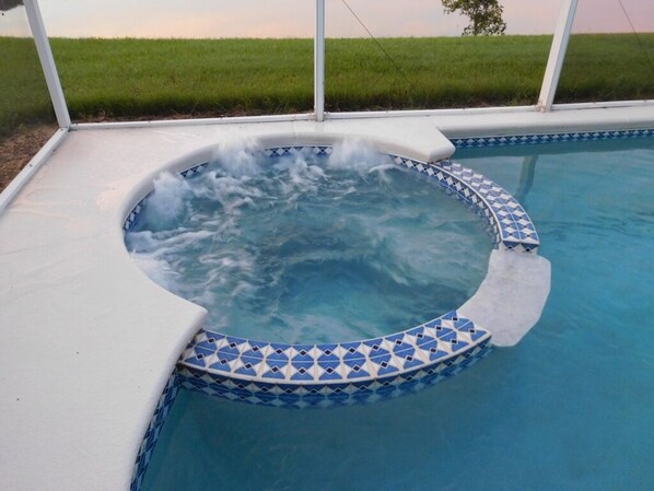 Maison, plusieurs lits, accès piscine, vue piscine (Palm Lake Villa) | Piscine | Piscine extérieure