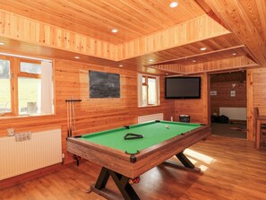 Game room - Bell Tent 2 (Bath)