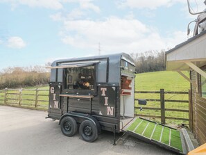 숙박 시설 구내