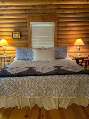 3 chambres, fer et planche à repasser, lit de bébé portatif