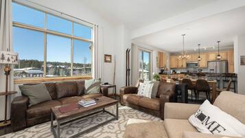 TV connectée, cheminée