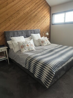 2 bedrooms, WiFi, bed sheets - Walking Distance to Eagle Lodge -1 bedroom + loft in quiet building (Mammoth Lakes)