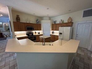 House, Multiple Beds, Pool Access, Pool View (Southern Comfort) | Private kitchen | Fridge, microwave, oven, stovetop