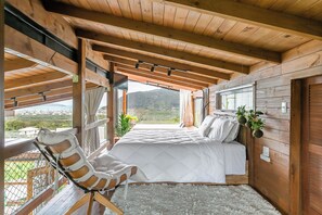 1 slaapkamer, een strijkplank/strijkijzer, gratis wifi, beddengoed