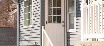 Fabulous 3bdrm Home w/parking!