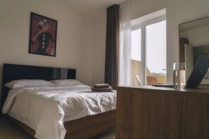 2 dormitoris, planxa i posts de planxar, wifi gratuïta i roba de llit