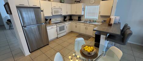 House, Multiple Beds, Pool Access, Pool View (Vega Villa) | Private kitchen