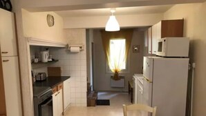 Unclassified image, 4 of 6, button - VILLAGE HOUSE FOR RENT (Torreilles)