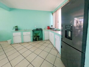 Fridge, stovetop, coffee/tea maker, blender - Beautiful family apartment with ocean view, close to Zicatela (Brisas de Zicatela)