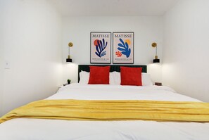 1 habitación, escritorio, tabla de planchar con plancha y wifi gratis 