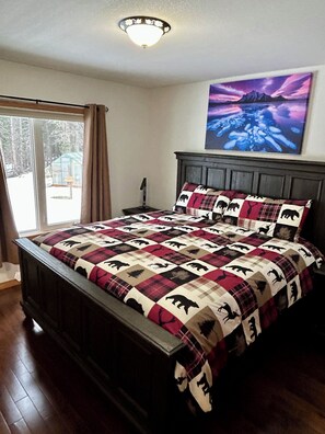 3 bedrooms, iron/ironing board, travel cot, free WiFi