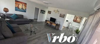 Los Angeles Private Entry Spacious 2BR for Extended Stays  2nd Floor