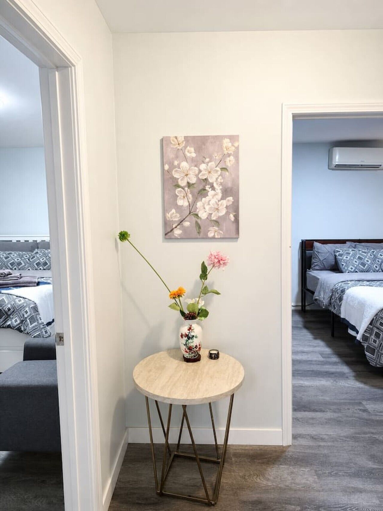 Desk, WiFi (free), bed sheets