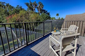 Nhà, nhiều giường, có thể sử dụng hồ bơi, quang cảnh hồ bơi (Weikva Villa) | Khuôn viên nơi lưu trú