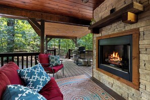 Property grounds - 1 Br - 1 Ba - Sleeper Sofa - Sleeps 4 - Hot Tub (Broken Bow)