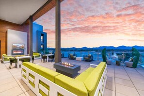 Outdoor dining - Cozy 2-bedroom 2bath luxury Desert oasis Desert Ridge Phoenix Arizona (Phoenix)