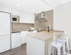 Apartment | Private kitchen - Apartment With Shared Pool for 4 People (Palafrugell)