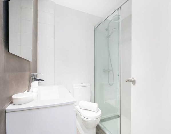 Bathroom - Apartment With Shared Pool for 4 People (Palafrugell)