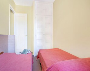 Appartement | 3 chambres, fer et planche à repasser