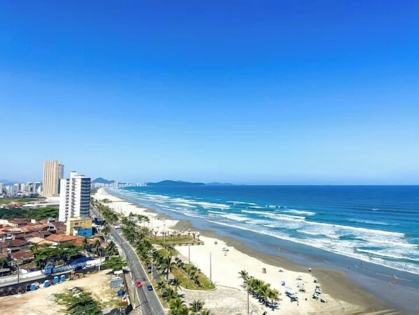 Rooftop pool - Pé na areia apto c vista mar e piscina (Praia Grande)