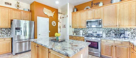 Fridge, microwave, stovetop, dishwasher