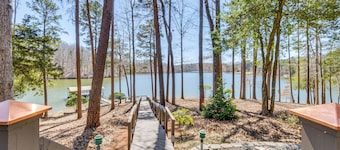 Lake Hartwell Haven w/ Boat Dock in Westminster!