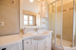 Hair dryer, towels