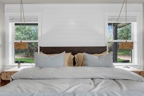 3 chambres, fer et planche à repasser, Wi-Fi gratuit, draps fournis