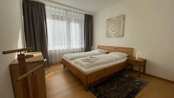 1 bedroom, desk, iron/ironing board, WiFi