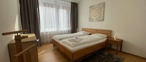 1 chambre, bureau, fer et planche Ă  repasser, Wi-Fi