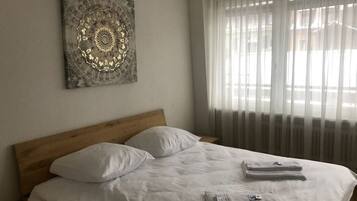 Schreibtisch, Bügeleisen/Bügelbrett, WLAN, Bettwäsche