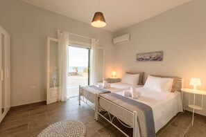 2 bedrooms, iron/ironing board, travel cot, free WiFi - Alisachni-Steps from the sea by Corfu Stay Solutions (Apraos)