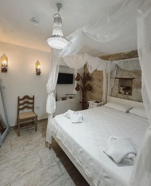 Basic Double Room - 1881 Otel (Cesme)