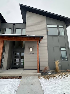 Exterior detail - 3-bedroom Missoula Townhome with incredible Mountain Views (Missoula)