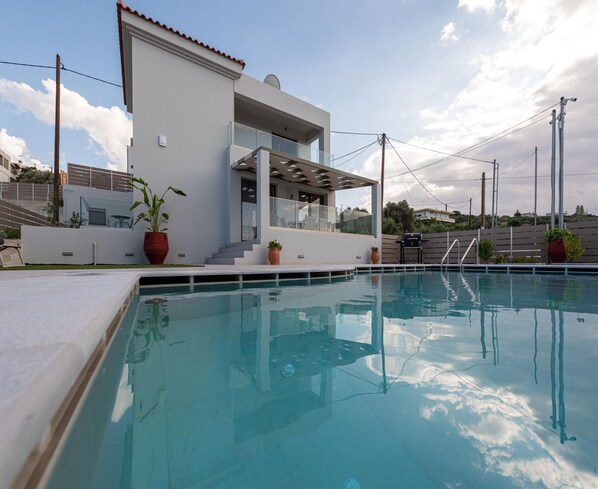 Villa | Pool | Innenpool, Außenpool